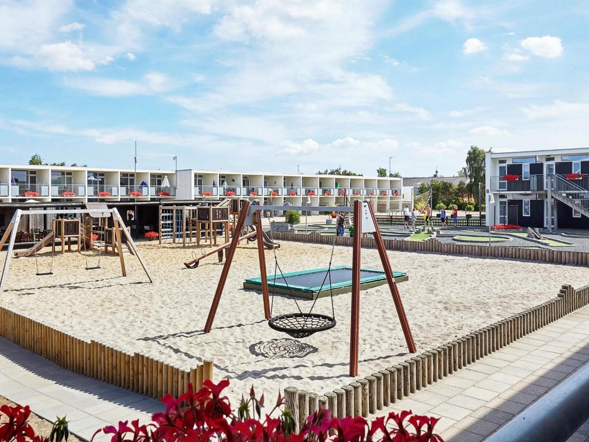 4 Person Holiday Home On A Holiday Park In Glesborg Kültér fotó